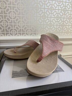 Vionic size 11 /43 ‘Naples’ Rhinestone Thong Sandals - Pink
